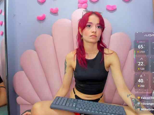 LUCY_MILLER webcam