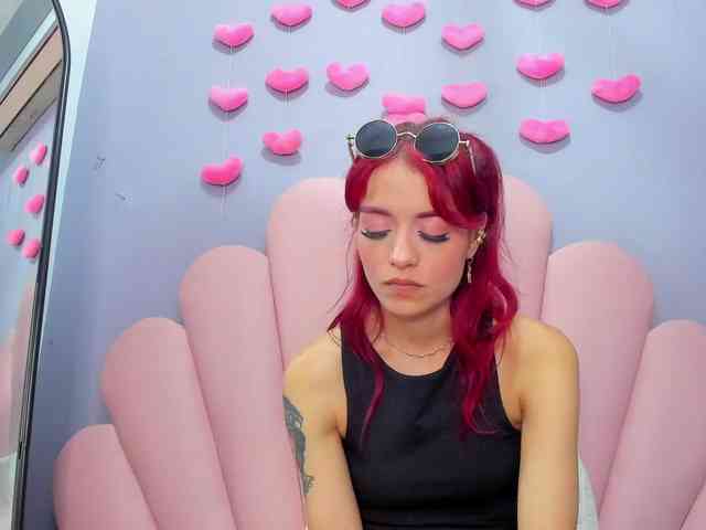 LUCY_MILLER webcam