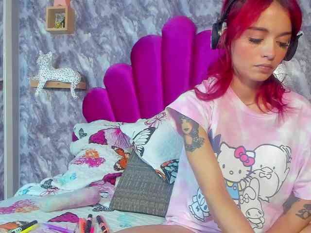 LUCY_MILLER webcam