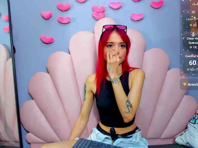 LUCY_MILLER webcam