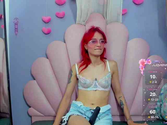 LUCY_MILLER webcam