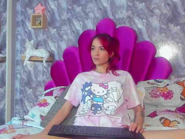 LUCY_MILLER webcam
