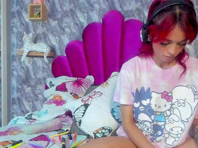 LUCY_MILLER webcam
