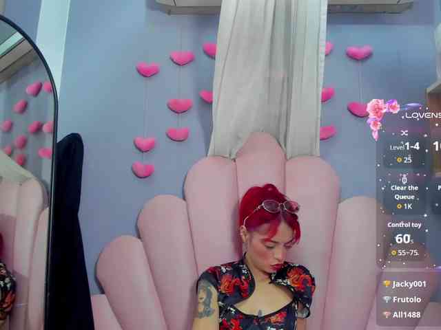 LUCY_MILLER webcam