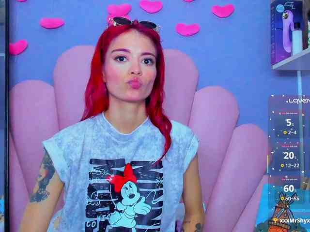 LUCY_MILLER webcam