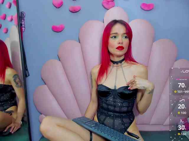 LUCY_MILLER webcam