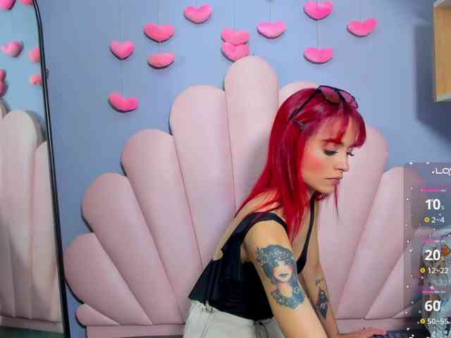 LUCY_MILLER webcam