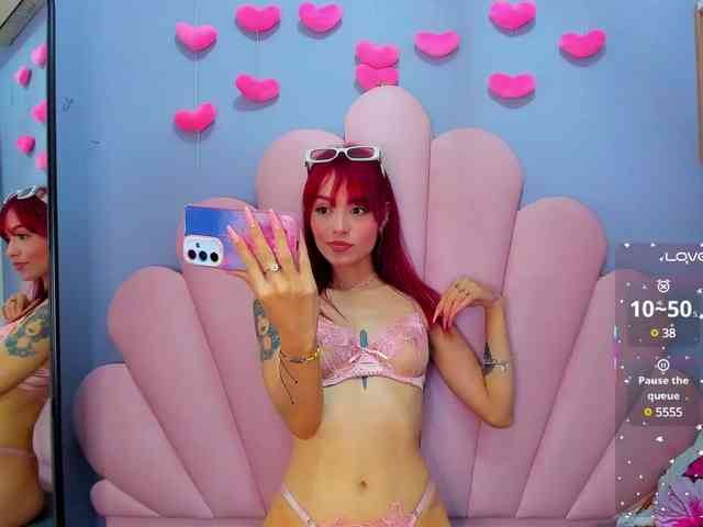 LUCY_MILLER webcam