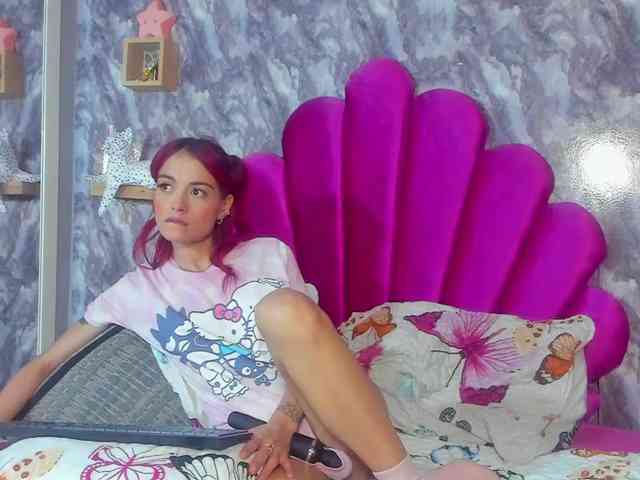 LUCY_MILLER webcam