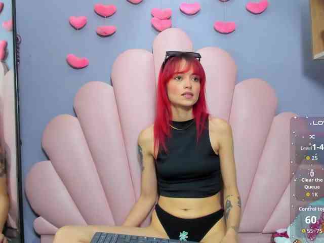 LUCY_MILLER webcam