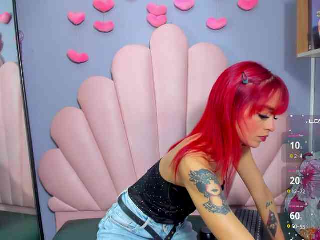LUCY_MILLER webcam