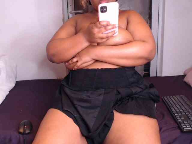 SpittingMermaid webcam