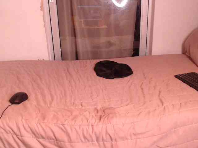 SpittingMermaid webcam