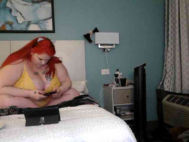 MysticLynn420 webcam