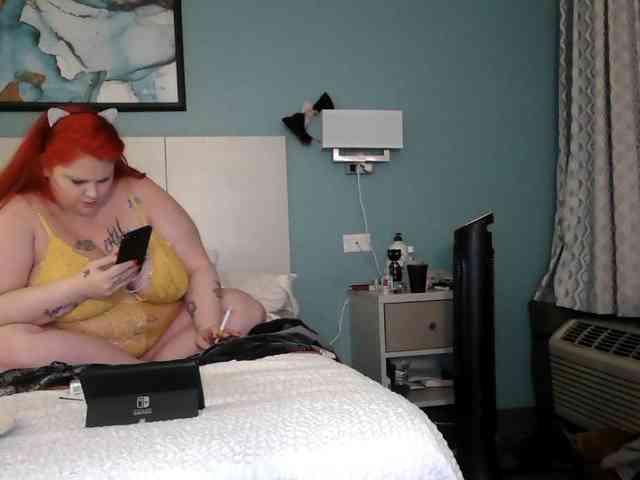MysticLynn420 webcam