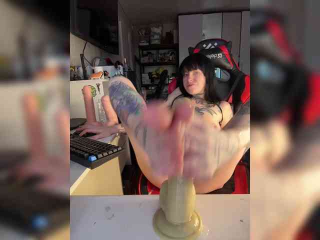 ArinaTheKink webcam