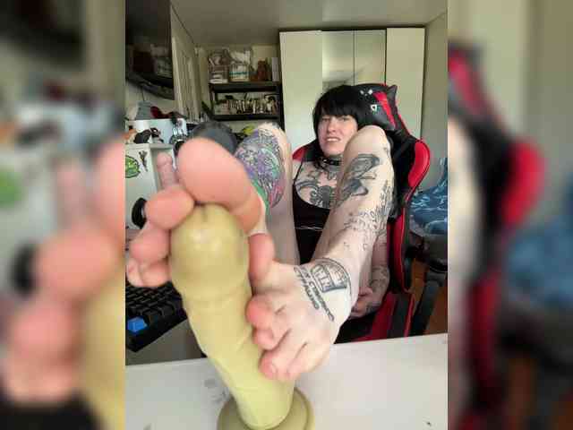 ArinaTheKink webcam