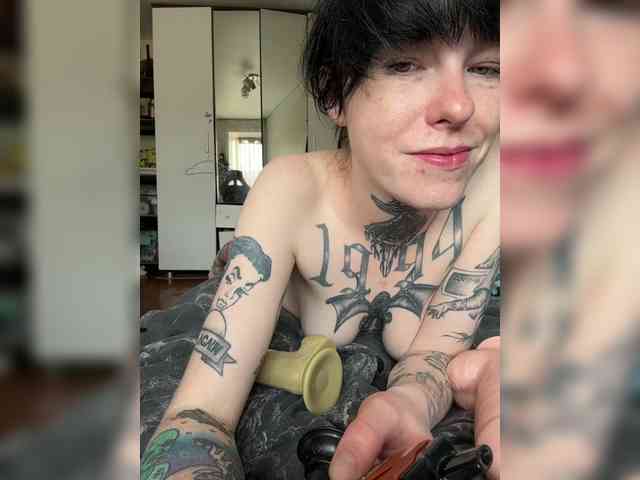 ArinaTheKink webcam