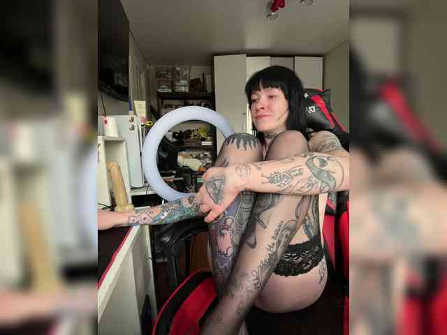 ArinaTheKink webcam