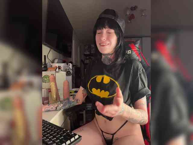 ArinaTheKink webcam
