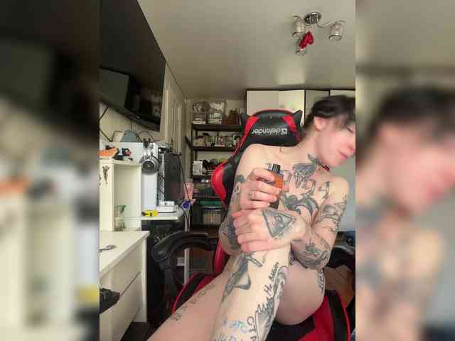ArinaTheKink webcam