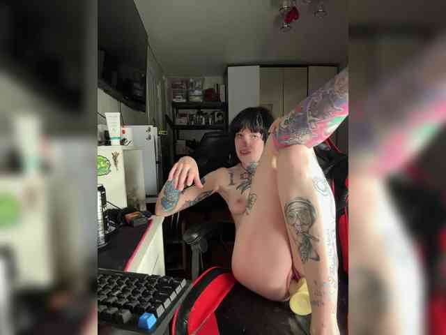 ArinaTheKink webcam