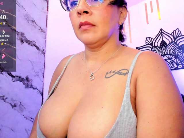 isabella-diprinzio's BongaCams show and profile