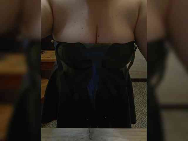 swwoman1 webcam