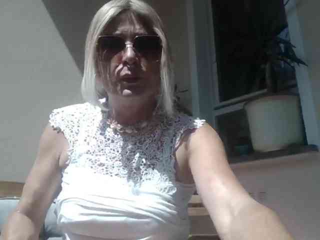 MandyLine1 Live Webcam on BongaCams