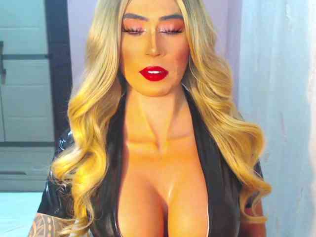 Lustscarlettex Live Webcam on BongaCams