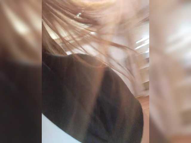  Niki233221 chat room