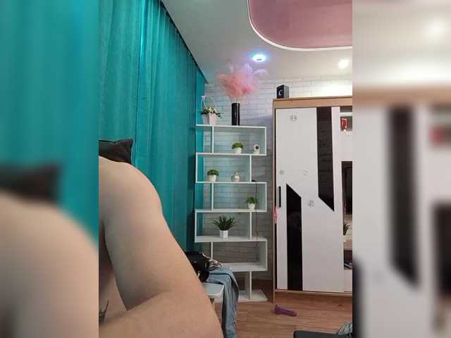  Niki233221 chat room