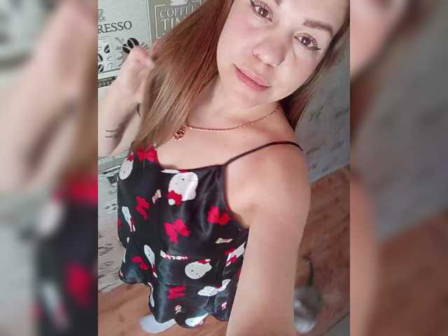 Niki233221 live cam profile