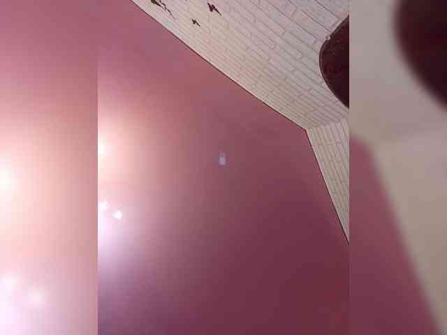 Niki233221 Live Webcam on {site_name}