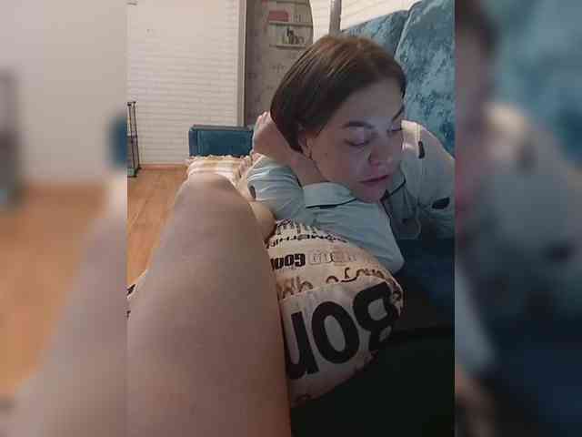 Niki233221 webcam