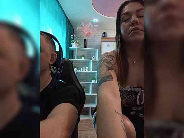 Niki233221 webcam