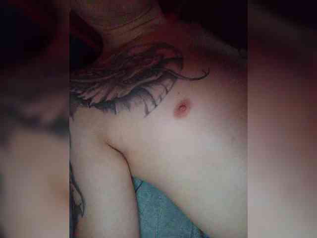 Niki233221 Niki233221