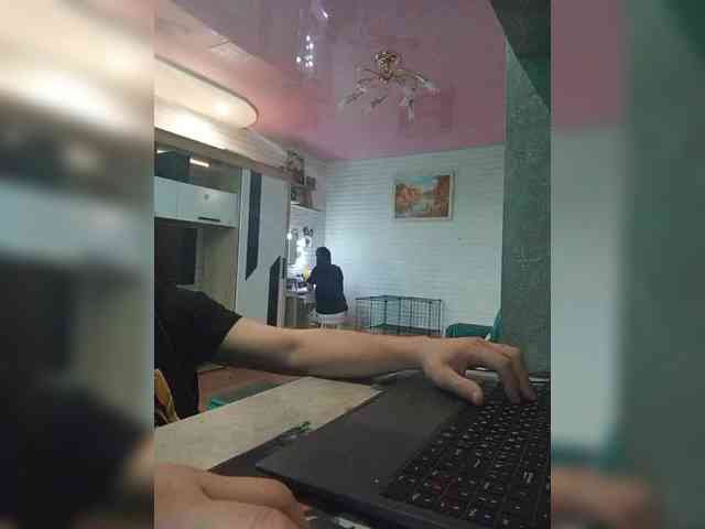 Niki233221 webcam