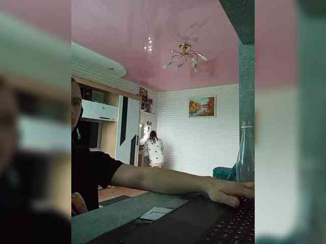 Niki233221 webcam