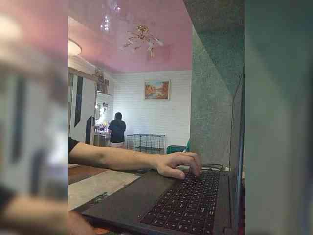 Niki233221 webcam
