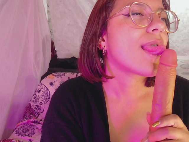 Bellahada on BongaCams