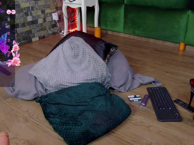 SelenSummer's BongaCams show and profile