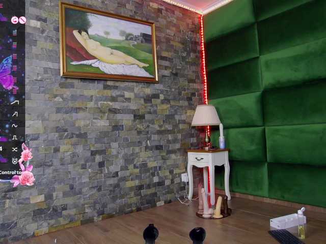 SelenSummer's BongaCams show and profile