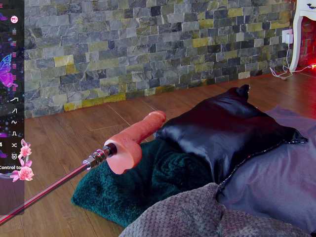 SelenSummer's BongaCams show and profile