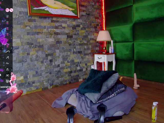 SelenSummer's BongaCams show and profile