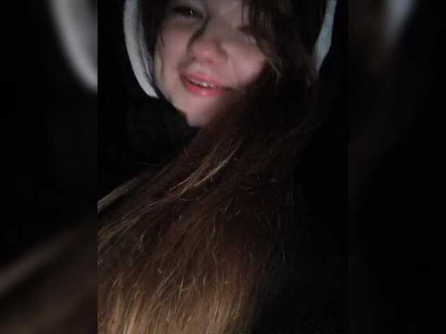 SweetKarinaa from BongaCams