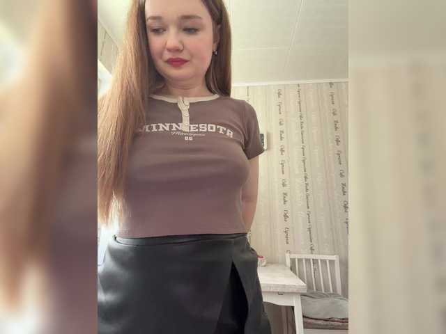SweetKarinaa's BongaCams show and profile