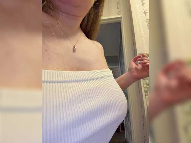 SweetKarinaa's BongaCams show and profile