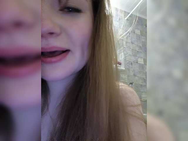 SweetKarinaa from BongaCams