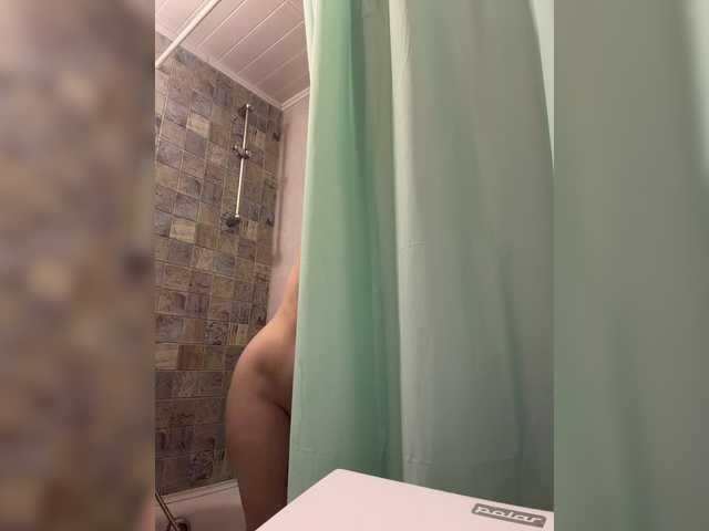 SweetKarinaa from BongaCams